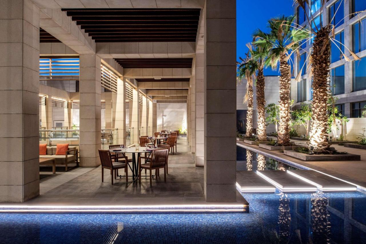 Doubletree Suites By Hilton - Riyadh Financial District Exterior foto